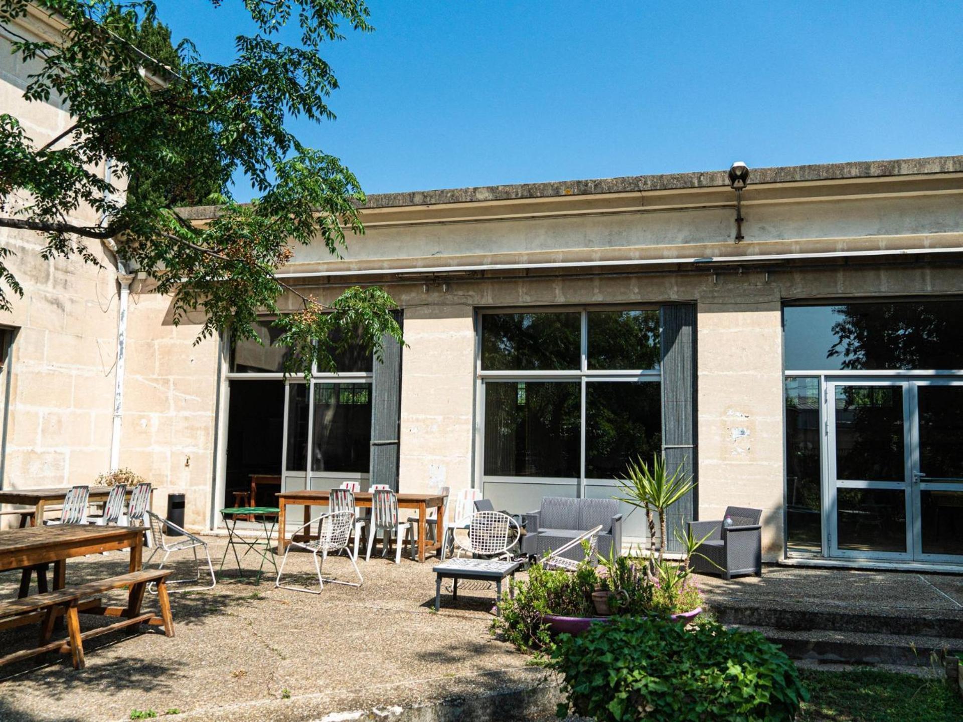 Auberge De Jeunesse Hi Αρλ Εξωτερικό φωτογραφία