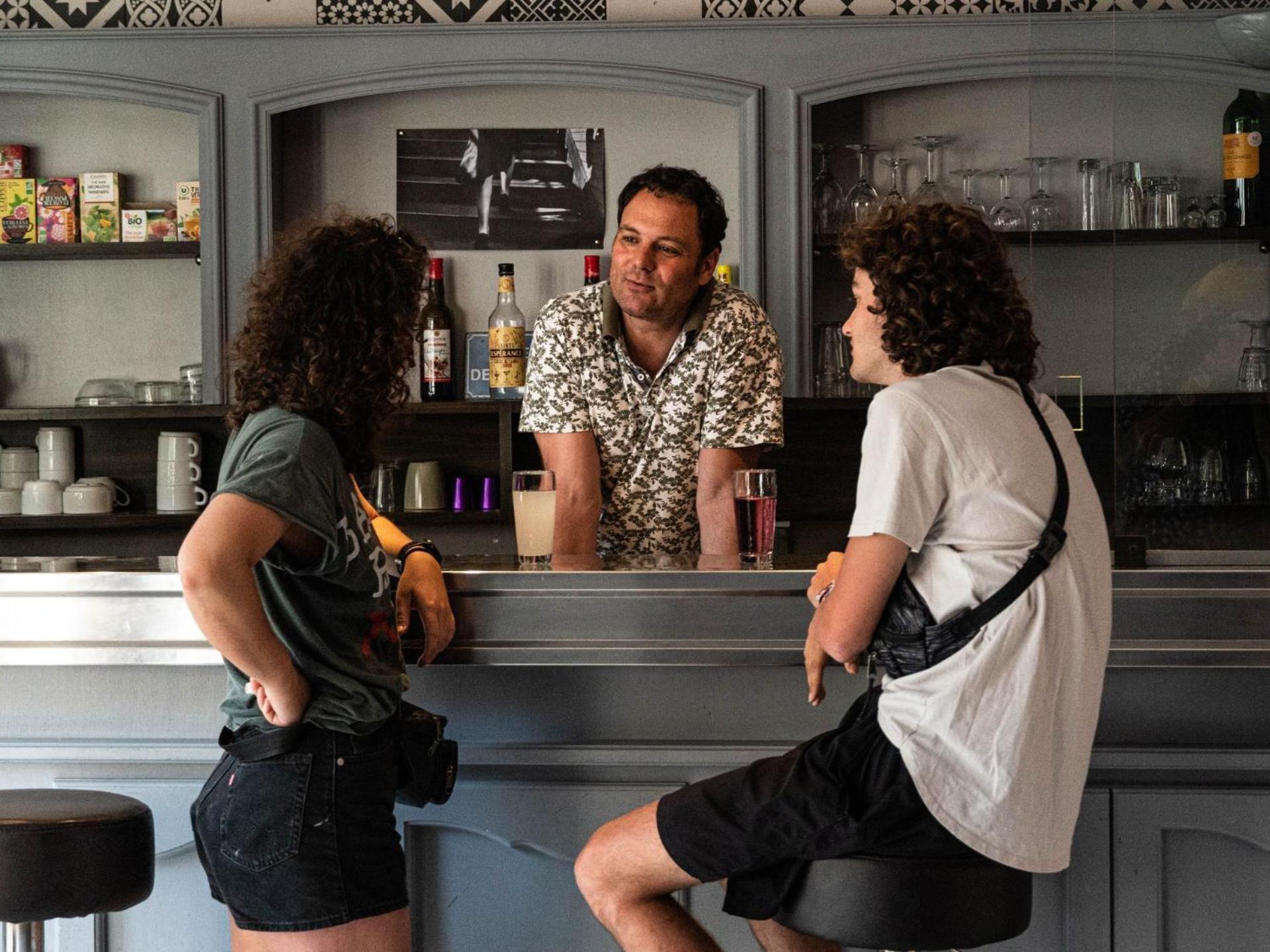 Auberge De Jeunesse Hi Αρλ Εξωτερικό φωτογραφία